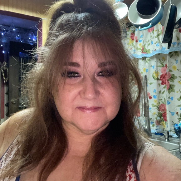 Meet your Posher, Myrna - Picture 3 of 7